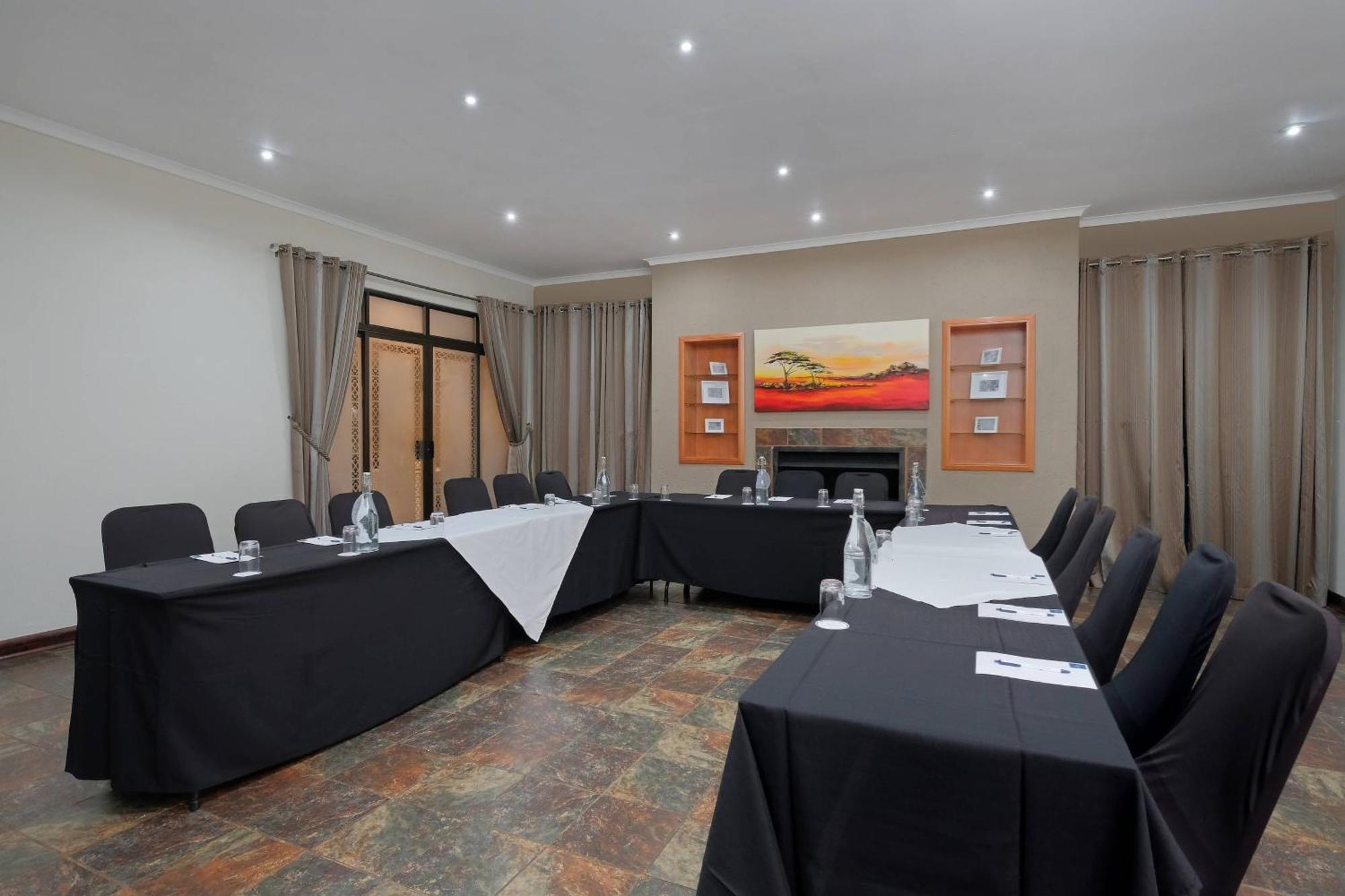Protea Hotel By Marriott Polokwane Landmark מראה חיצוני תמונה