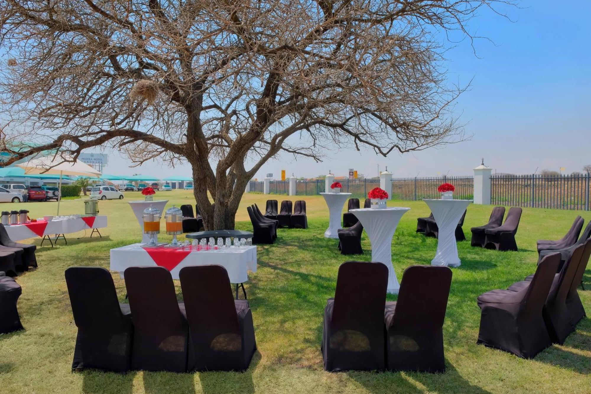 Protea Hotel By Marriott Polokwane Landmark מראה חיצוני תמונה