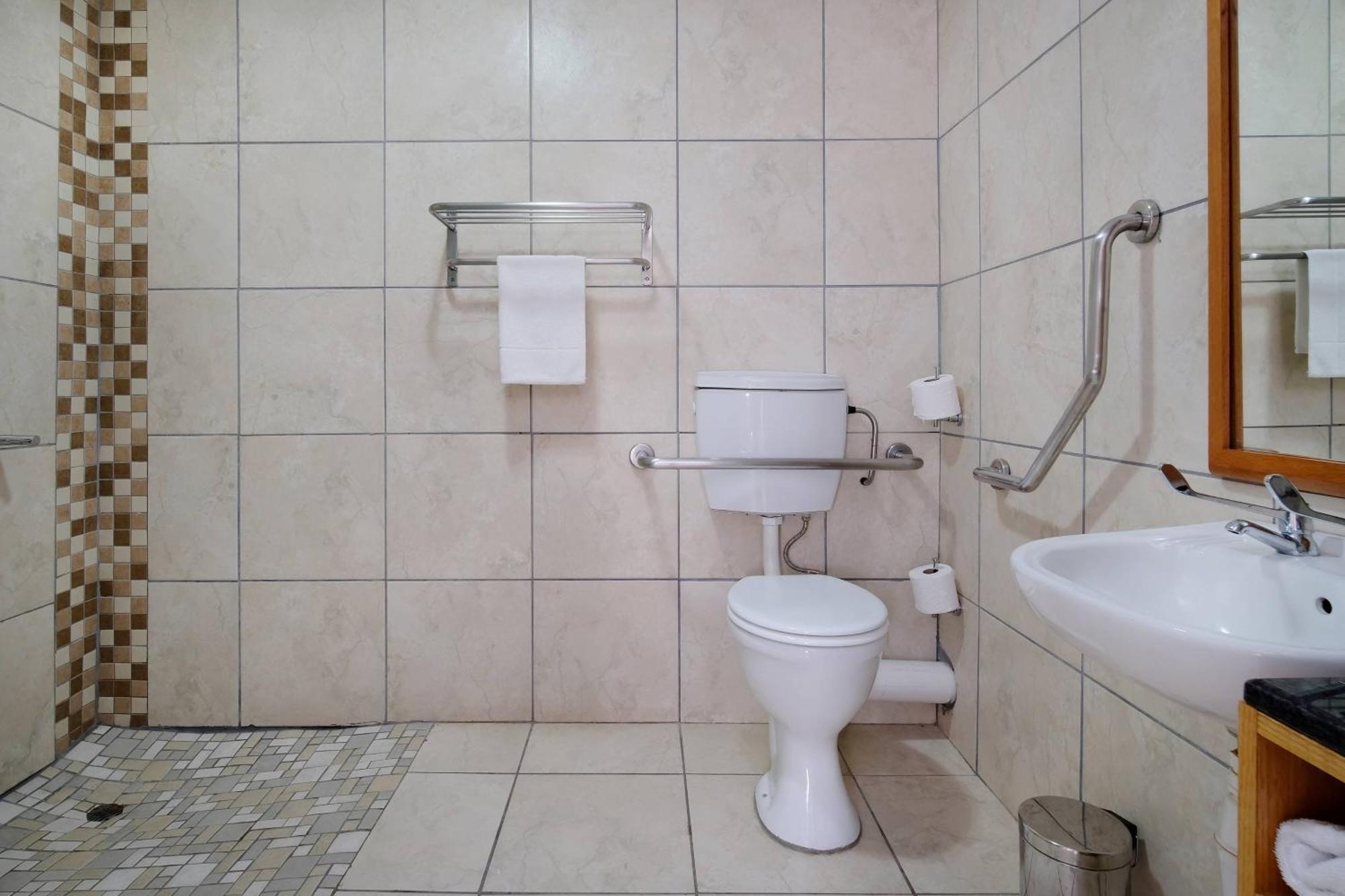 Protea Hotel By Marriott Polokwane Landmark מראה חיצוני תמונה